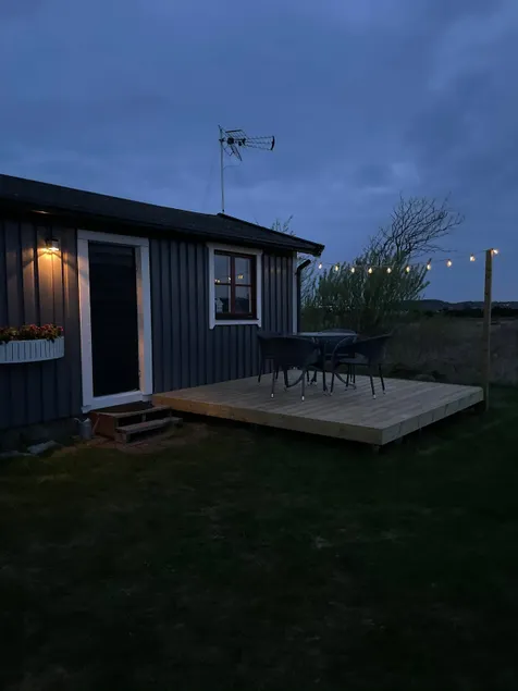 The cabin at Båle Beach - Image 1
