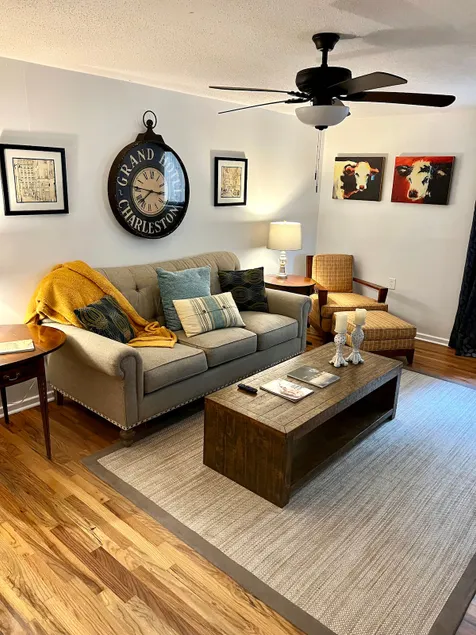 5 min from downtown 1br/1bth nestled in nature - Image 1