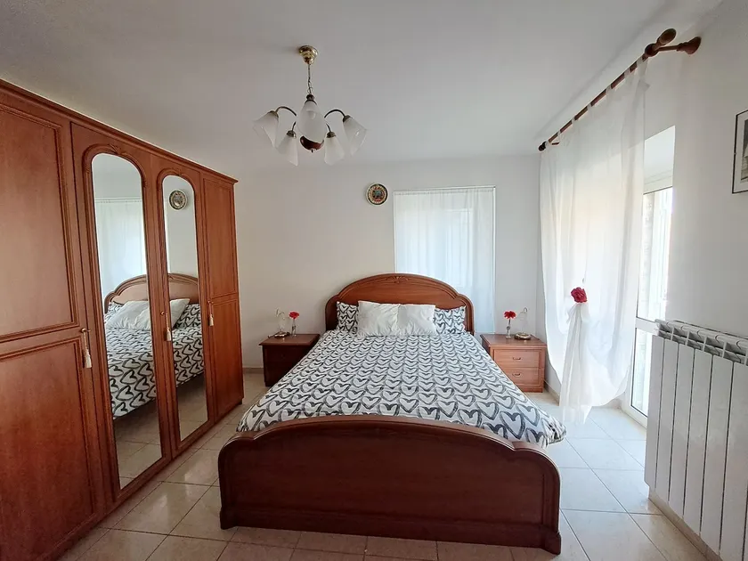 2-bedroom house in the heart of the village! - Image 1