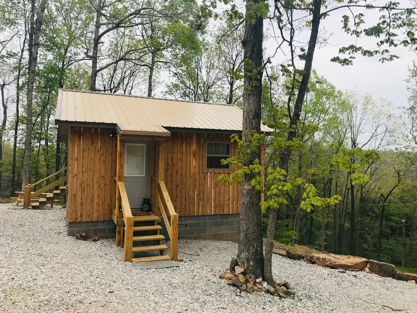Heavens Door LLC HONEY BEAR CABIN - Image 1