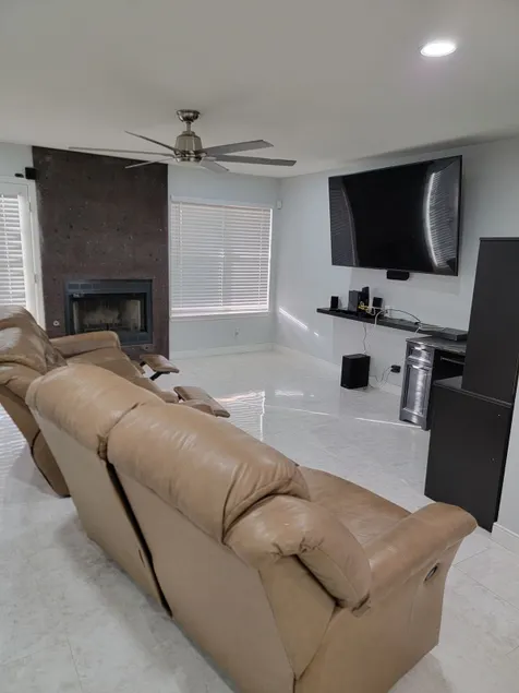 4-bedroom smart house. Home away from home! - Image 1