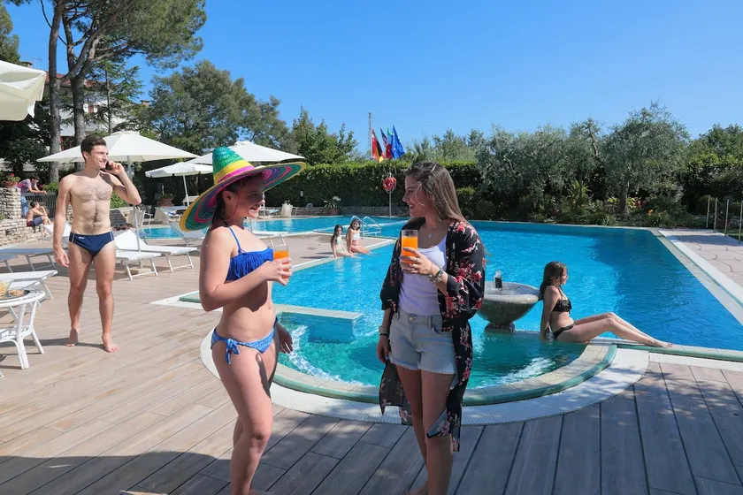 A Margherita in the Villa - Image 1