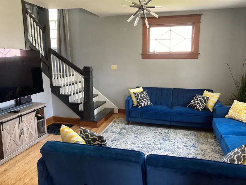 Muncie, IN - Victorian Style home! - Image 1