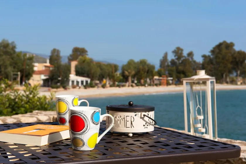 Seafront apartment in Kiveri, near Nafplion. - Image 1