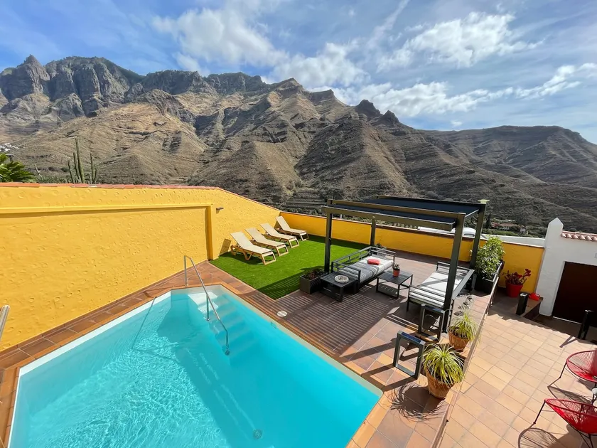 LS Mountain houses, heated pool and jacuzzi - Image 1