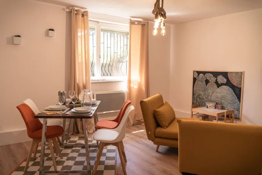Apartment near the forest and lake - Image 1