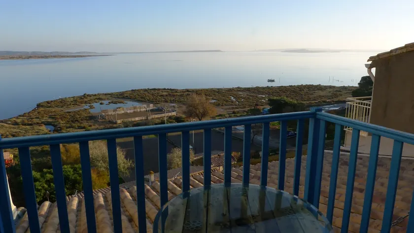 Visão dos pescadores: um retiro idílico para um casal, de frente para um lago deslumbrante - Image 1