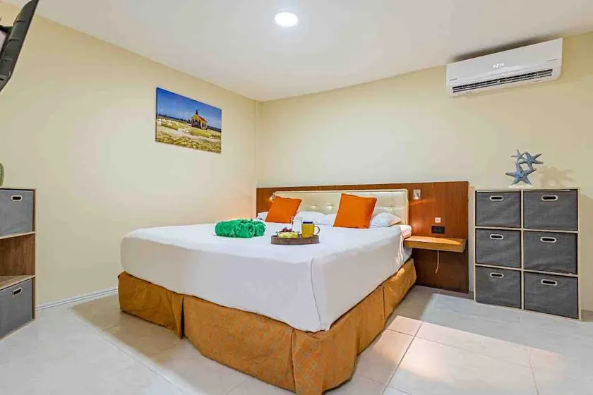 Bon Bini Getaway #3 close to Eagle Beach, spacious studio - Image 1