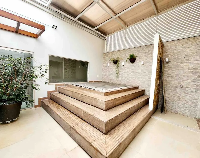 Lovely penthouse with jacuzzi - Image 1