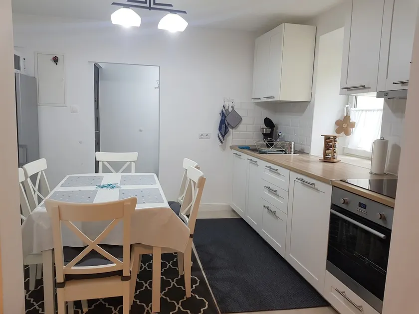 Luxury Apartment - Image 1
