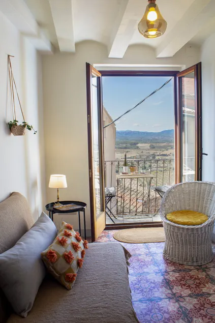Charming apartment in historic village centre - Image 1