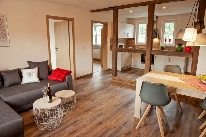 Cottage en Rinnetal: Belleza moderna apartamento de albergue con balcón orientado al sur - Image 1
