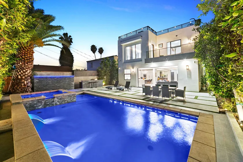 Rooftop Pool +Views Modern 5BR Beverly Hills Villa - Image 1