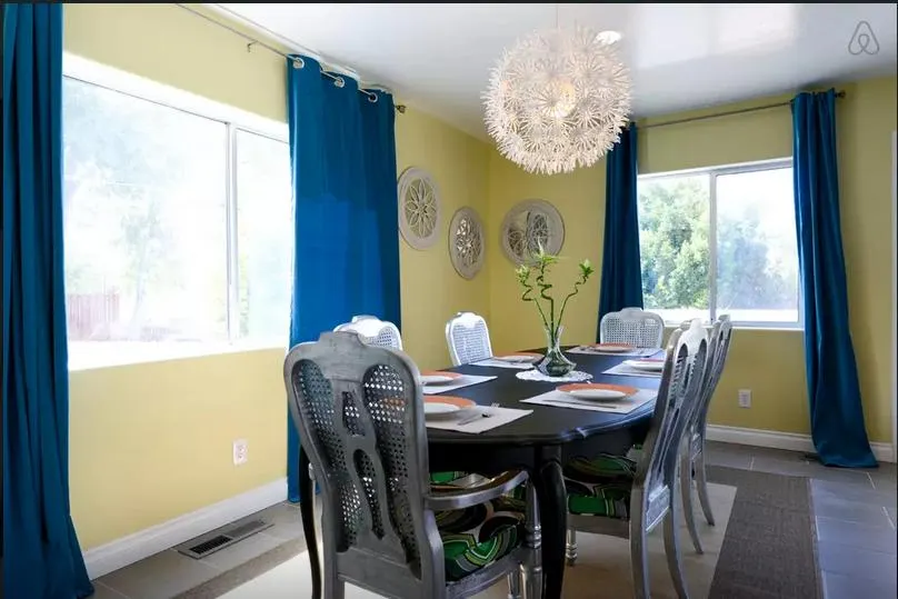 *Spacious House &20 min drive to Downtown/ Airport - Image 1