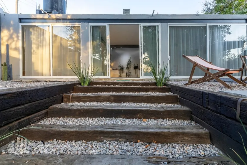 Beautiful minimalist loft-style house for relaxing - Image 1