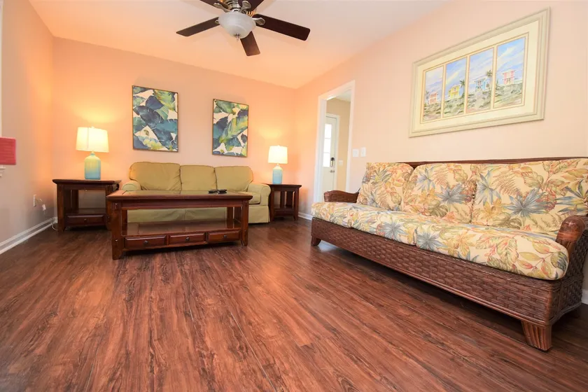 Sea Vibes Bungalow - 10 Mins to Beach & Downtown - Image 1