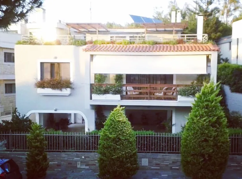 Fantastic villa, a 5 minute drive from the beach! - Image 1