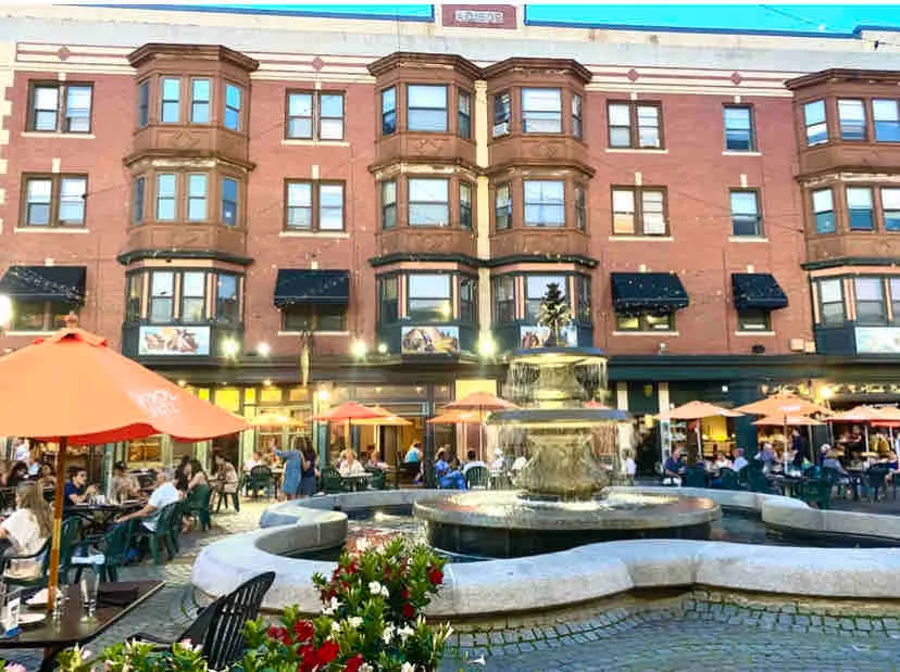 Beautiful! Directly on Federal Hill Plaza, Prov! - Image 1