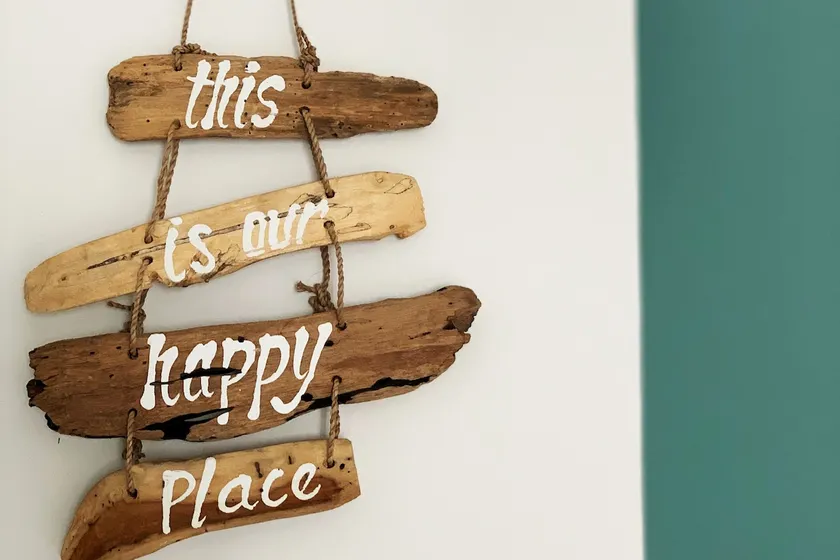 Happy house - Image 1