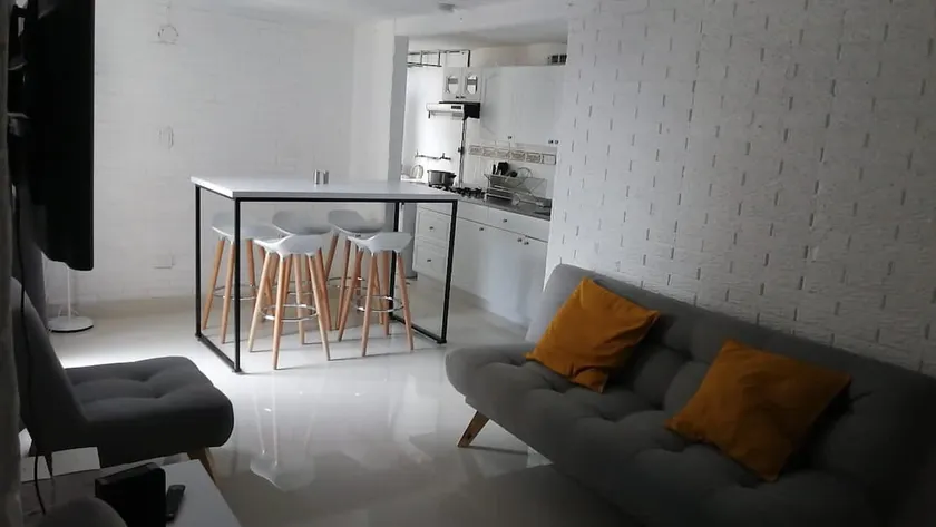 Clean & Convenient 3 Bedroom Apartment - SUBA - Image 1