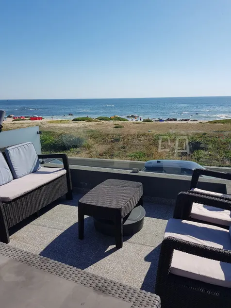 Beach house - Image 1