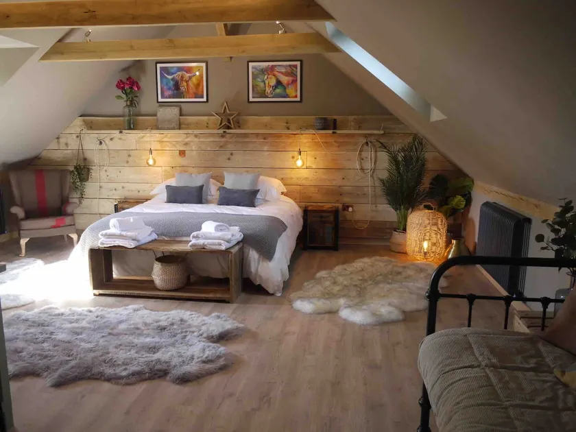 The Hayloft - luxury country retreat - Image 1