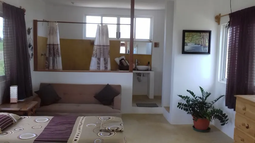 Casa Colibrí Agua Blanca - Image 1