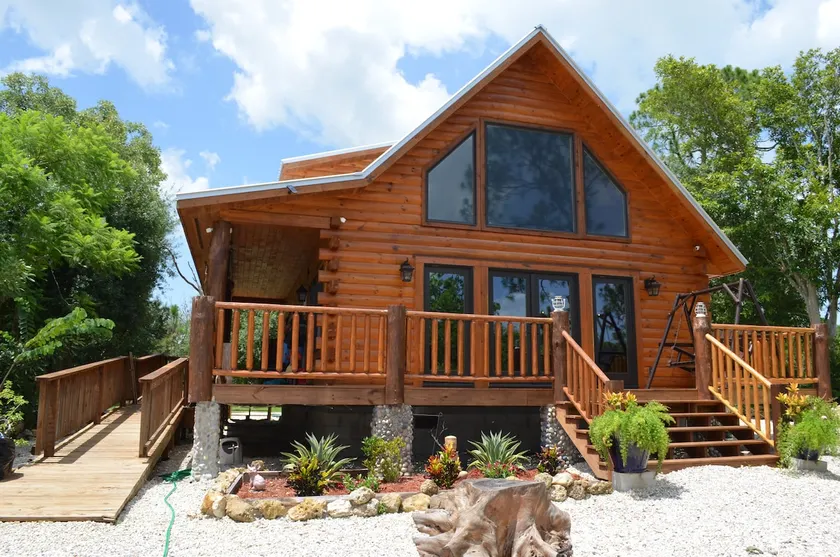 Country Charm Log Cabin - Image 1