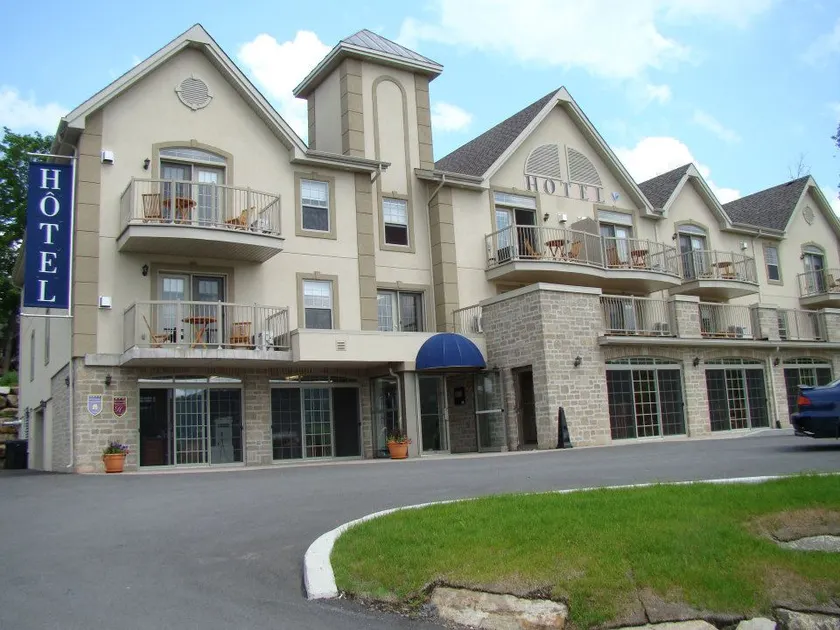 Gorgeous Condo With View In St-Sauveur - Image 1