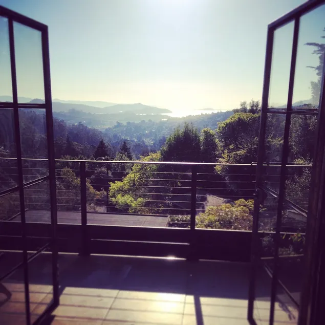 Mill Valley Hilltop Guesthouse with Bay Views - Image 1