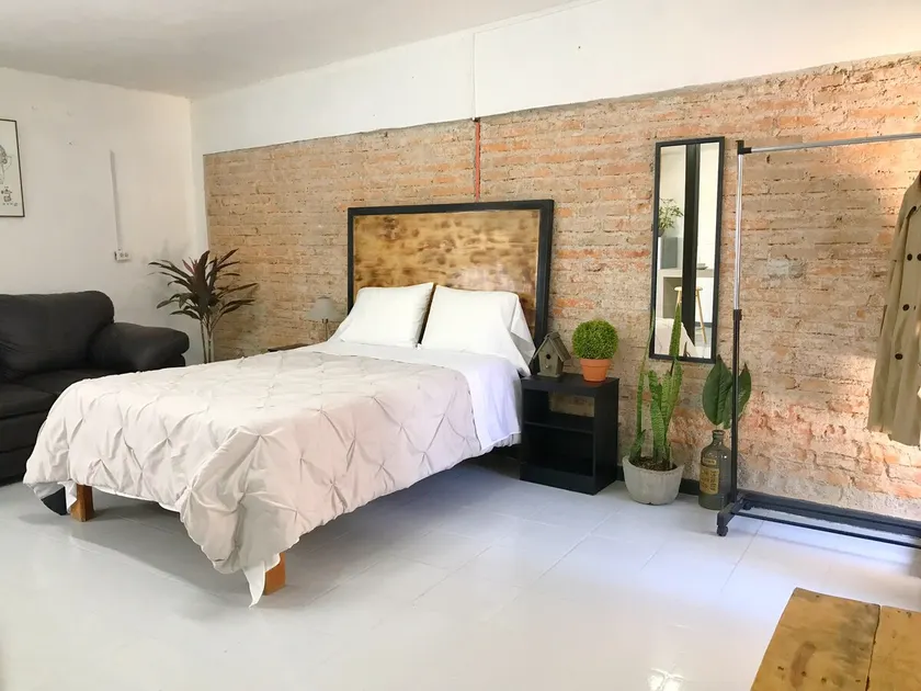 Ground floor apartment, 10 min downtown, we invoice. - Image 1