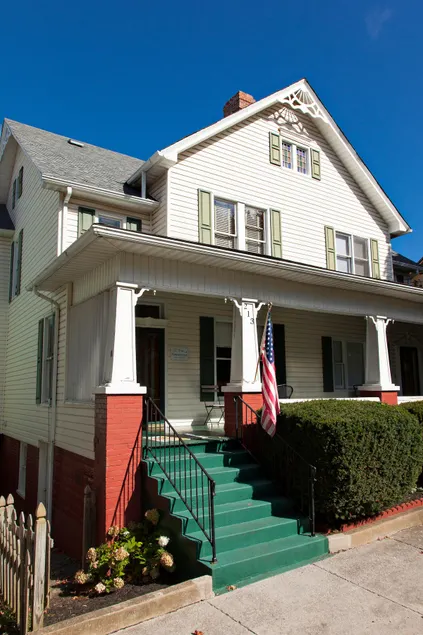 Family-Friendly Stay by New River Gorge - Image 1