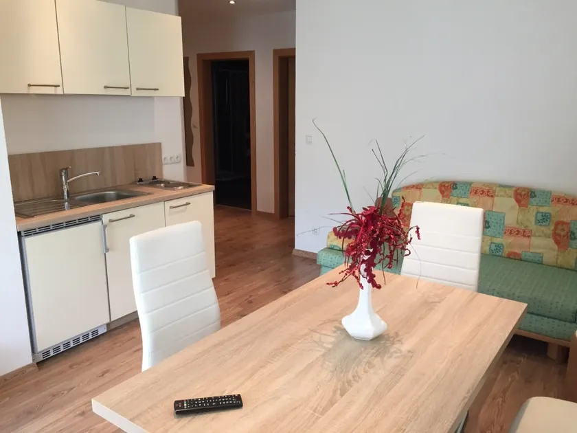 Apartment F - Image 1