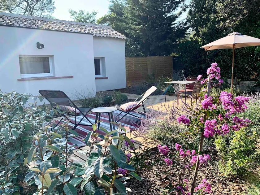 Charming air-conditioned cottage and private garden in Nîmes - Image 1