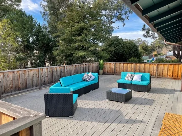 2 Bed: hot tub + 7 min walk to beach (sleeps 6) - Image 1