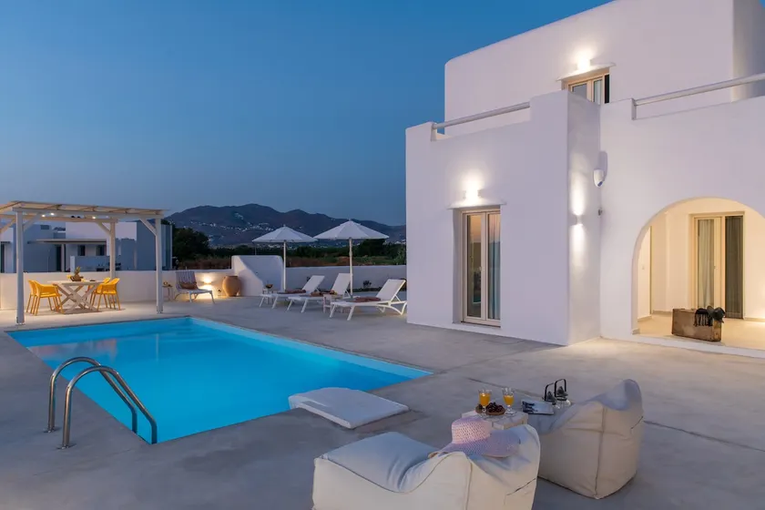 Naxian Lounge Villas | Villa III avec piscine privée - Image 1