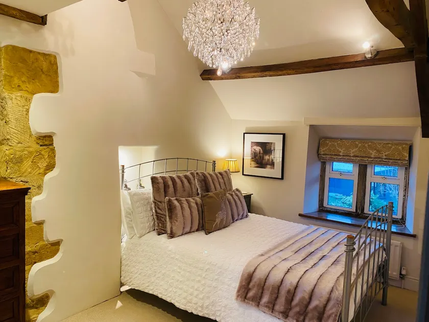 Cottage in the heart of Montacute - Image 1
