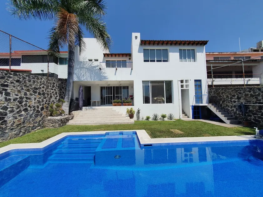 Cuernavaca Mor - Las Brisas rest house - Image 1
