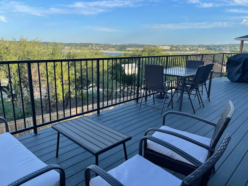 Panoramic Lake Travis View in Lago Vista - Image 1