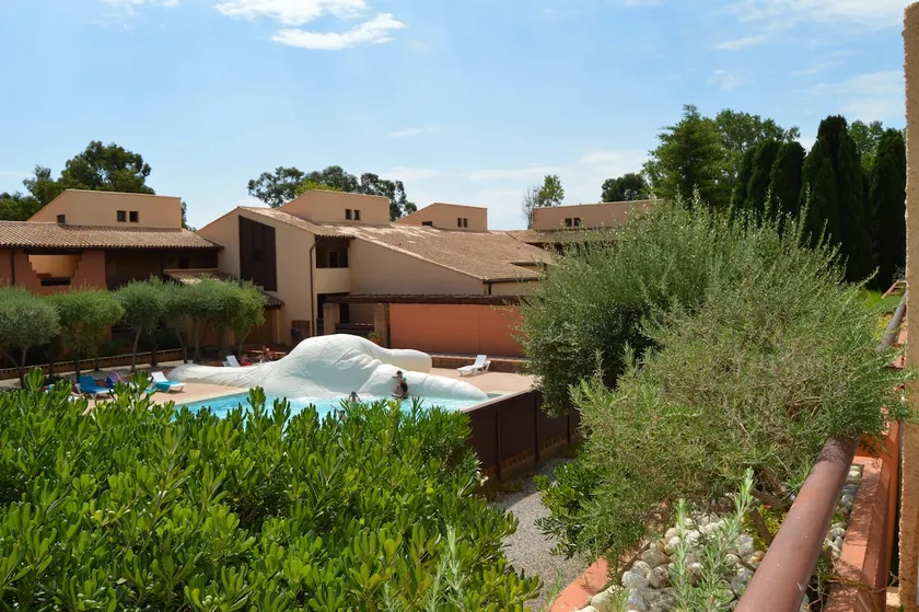 One-bedroom duplex in a vacation residence - Image 1