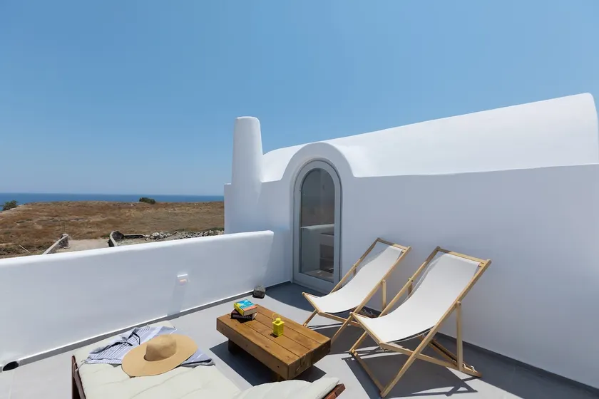 Bianco Diverso Suites - Image 1