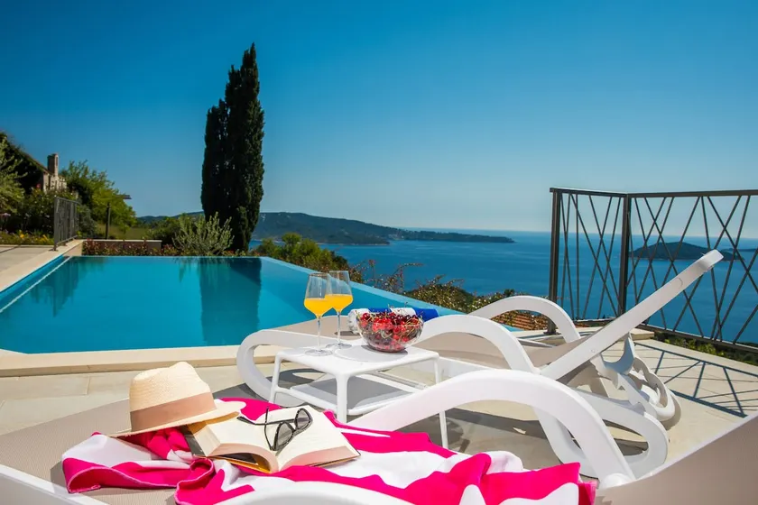 House Maro-infinty pool with splendid view - Image 1