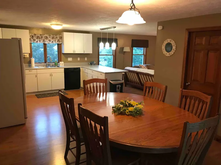 Spacious Family Home Near the Beach! - Image 1