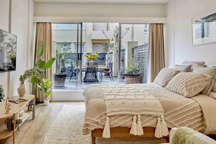 Potts Point Studio Oasis - Image 1