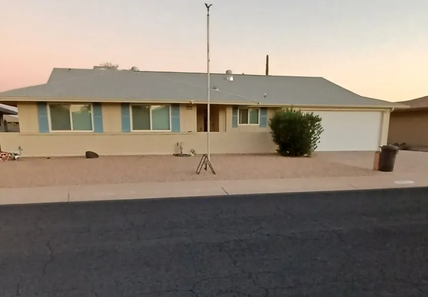 spacious 3 bedroom home in senior (55+) Sun City - Image 1
