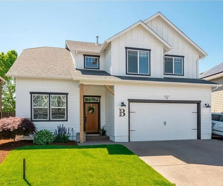 Beautiful Modern Farmhouse - Image 1