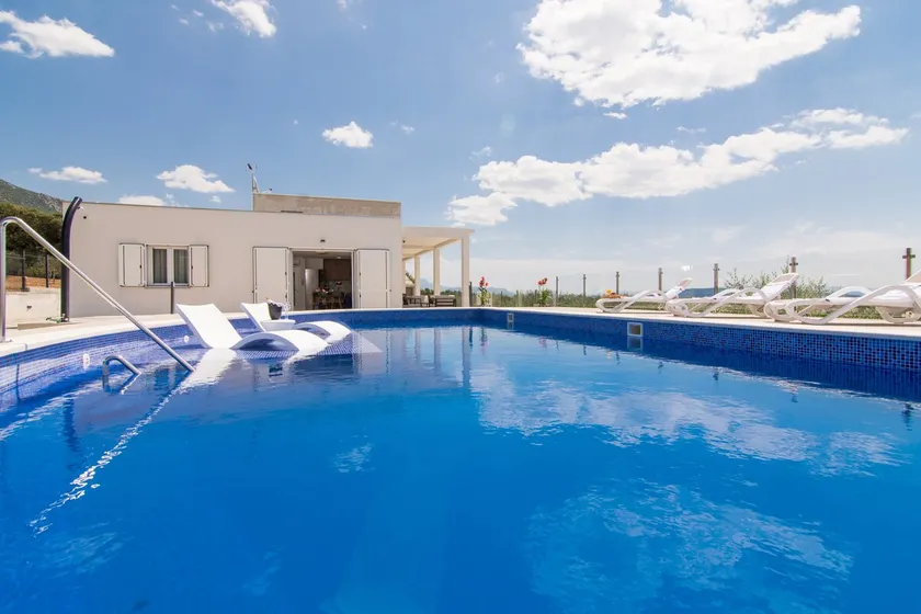 Villa Olive`s secret  - Image 1