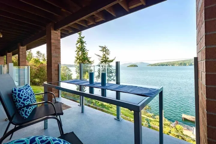 OCEAN FRONT 2 BEDROOM SUITE with STUNNING VIEWS - Image 1