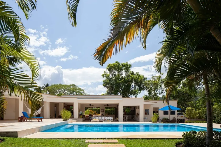 Tropical Villa w/ Private Pool I Apulo Golf Club - Image 1
