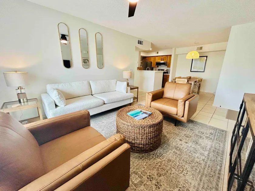 modern&cozy close to beach/pool KING BED 2/2 - Image 1